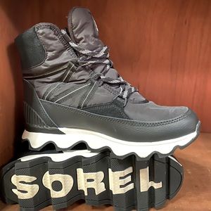 Sorel kinetic sport boots
